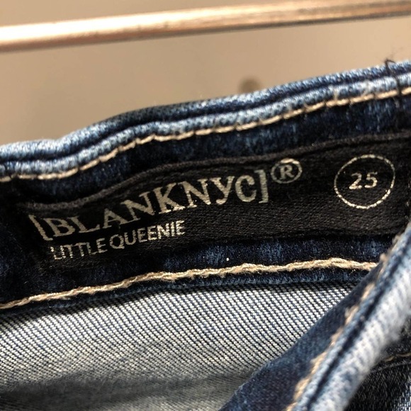 BlankNYC distressed stretch denim shorts - Picture 3 of 4